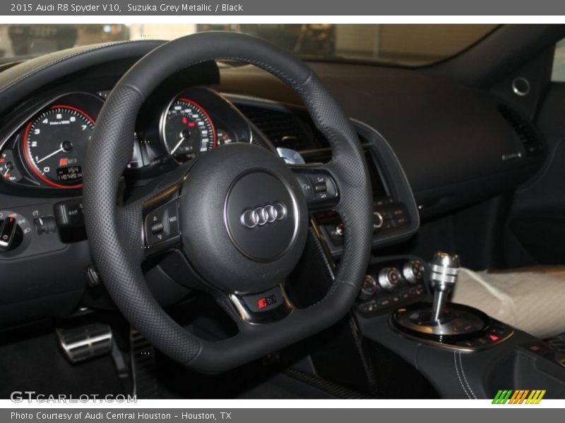 Suzuka Grey Metallic / Black 2015 Audi R8 Spyder V10