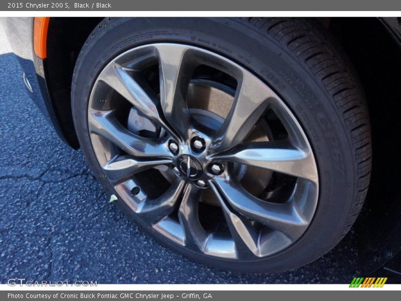 Black / Black 2015 Chrysler 200 S