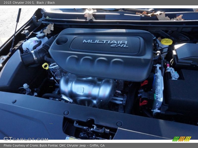 Black / Black 2015 Chrysler 200 S