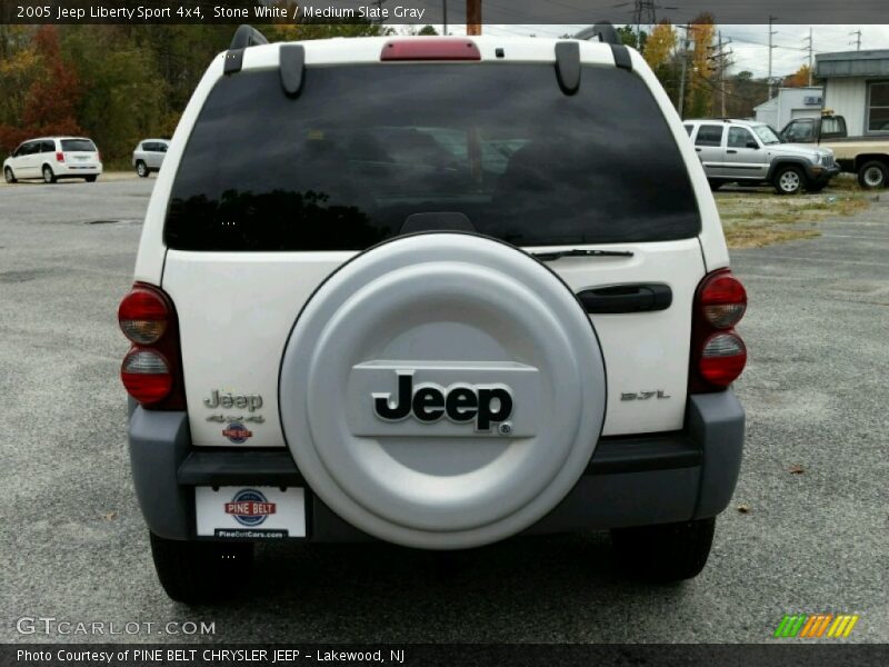 Stone White / Medium Slate Gray 2005 Jeep Liberty Sport 4x4