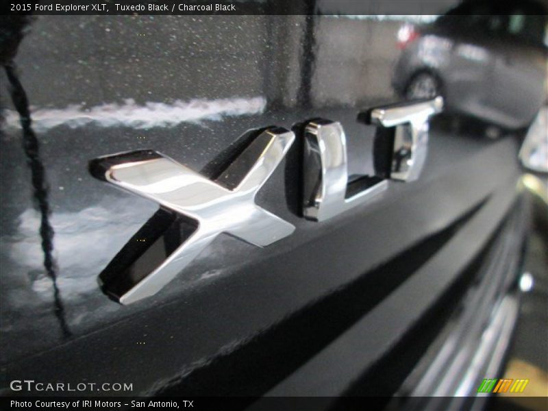 Tuxedo Black / Charcoal Black 2015 Ford Explorer XLT