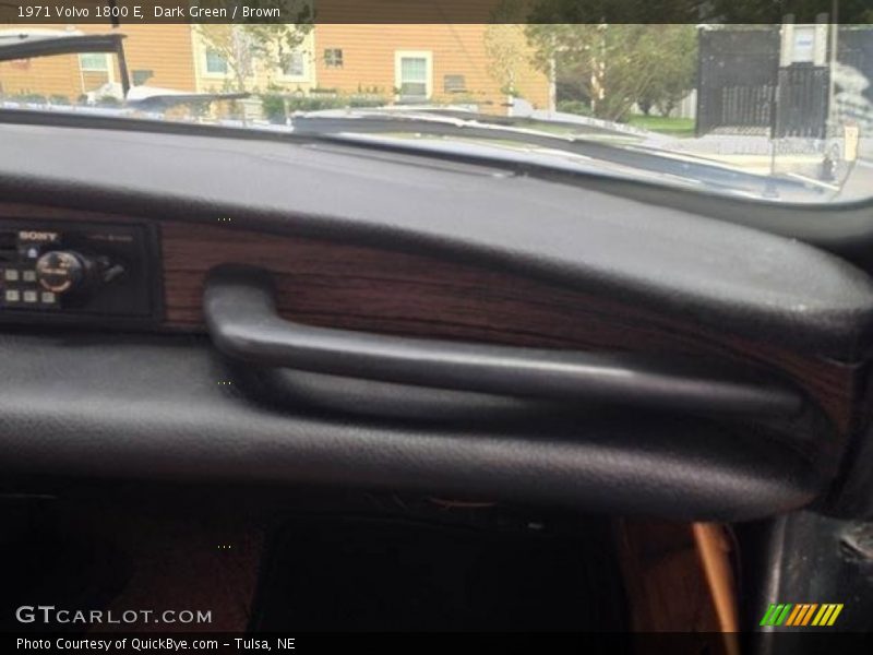 Dark Green / Brown 1971 Volvo 1800 E