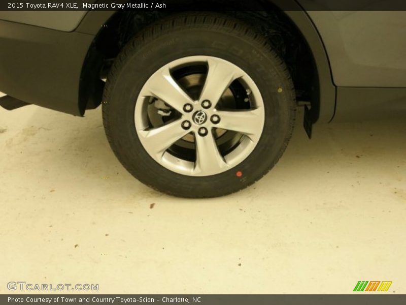 Magnetic Gray Metallic / Ash 2015 Toyota RAV4 XLE