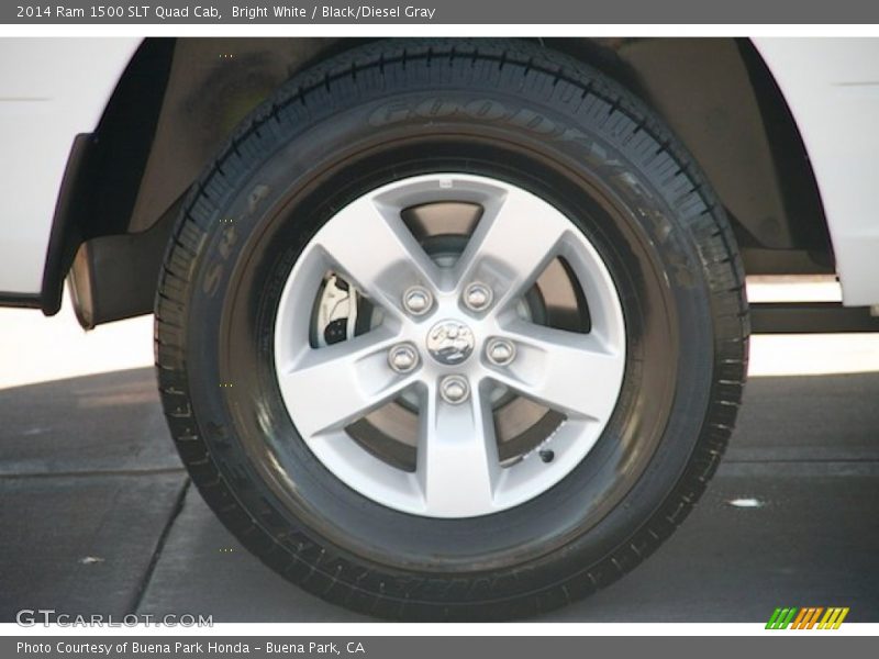 Bright White / Black/Diesel Gray 2014 Ram 1500 SLT Quad Cab