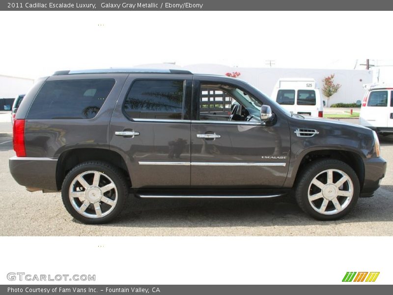 Galaxy Gray Metallic / Ebony/Ebony 2011 Cadillac Escalade Luxury