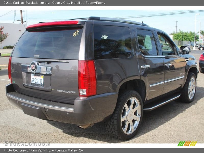 Galaxy Gray Metallic / Ebony/Ebony 2011 Cadillac Escalade Luxury