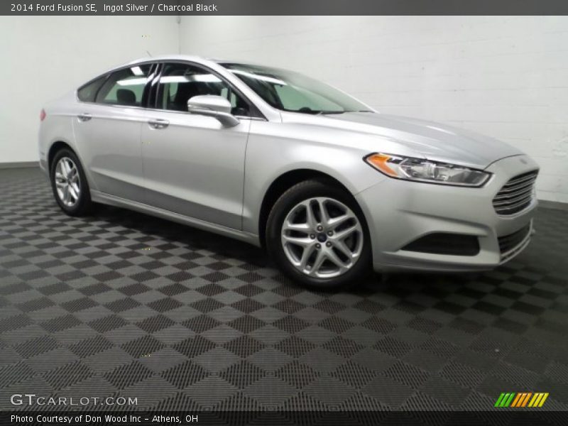 Ingot Silver / Charcoal Black 2014 Ford Fusion SE