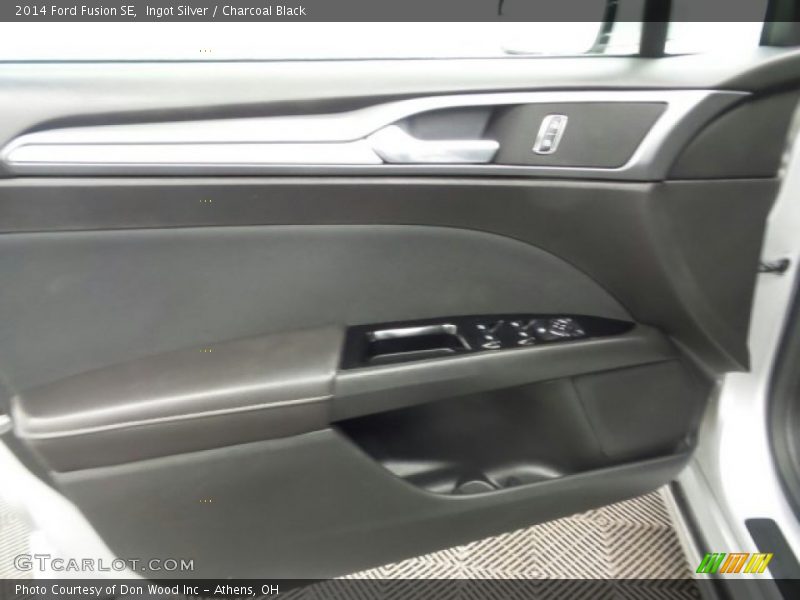 Ingot Silver / Charcoal Black 2014 Ford Fusion SE
