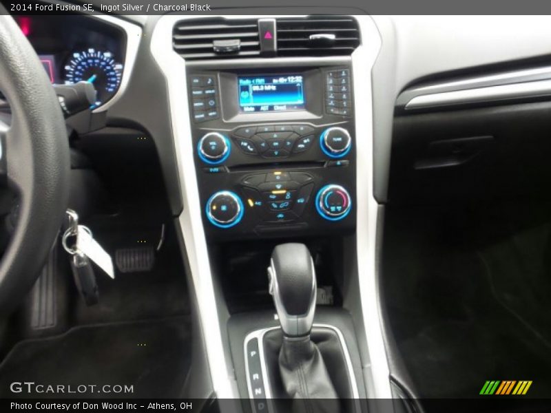 Ingot Silver / Charcoal Black 2014 Ford Fusion SE