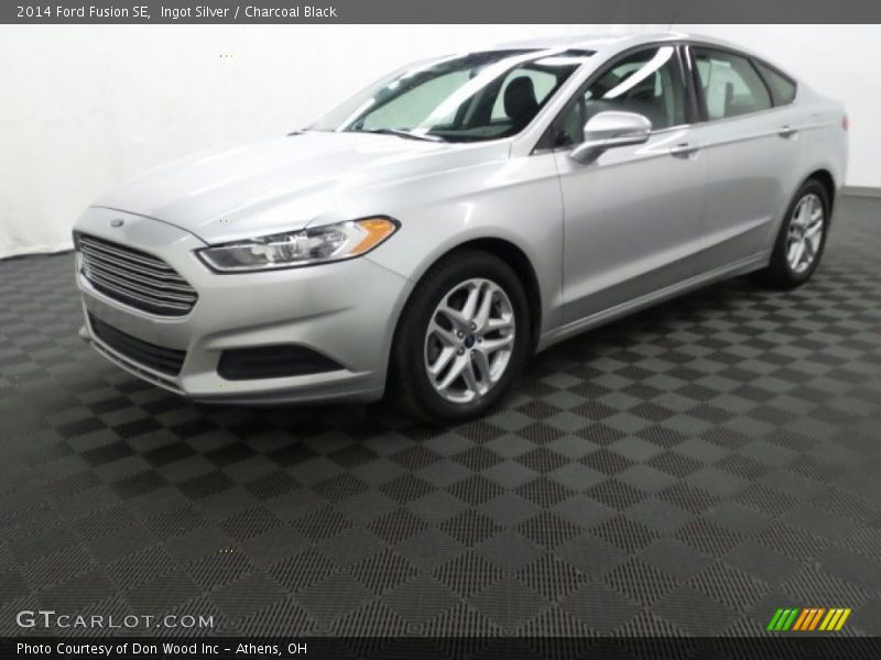 Ingot Silver / Charcoal Black 2014 Ford Fusion SE
