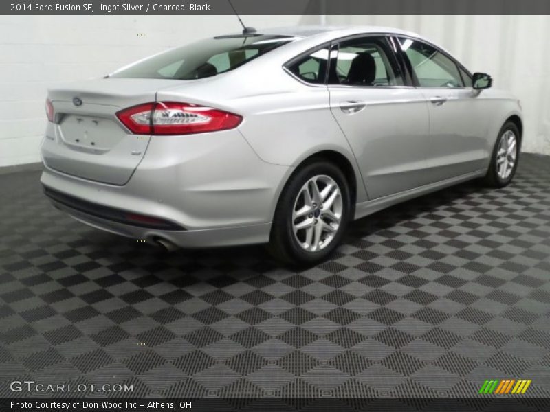 Ingot Silver / Charcoal Black 2014 Ford Fusion SE