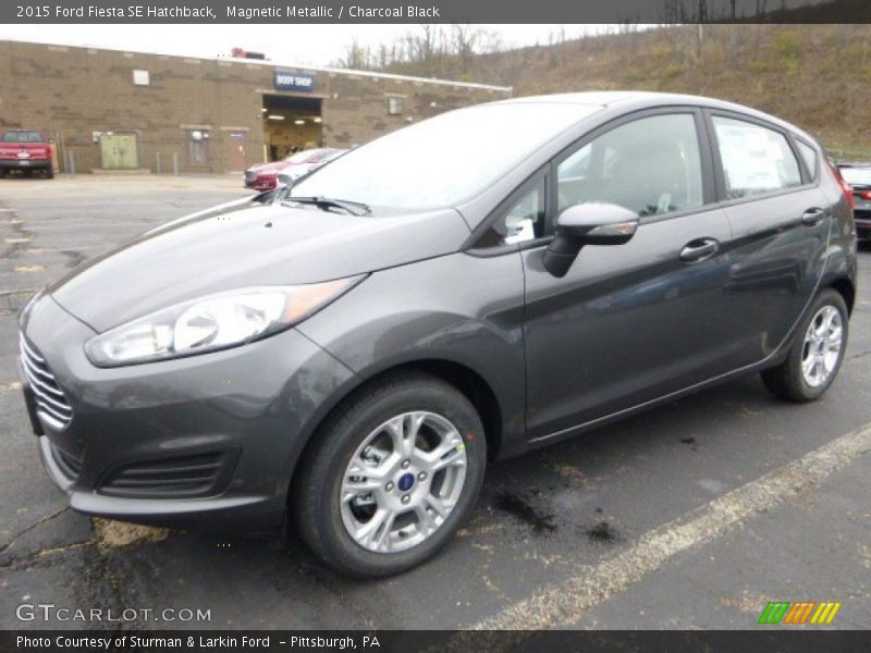Magnetic Metallic / Charcoal Black 2015 Ford Fiesta SE Hatchback