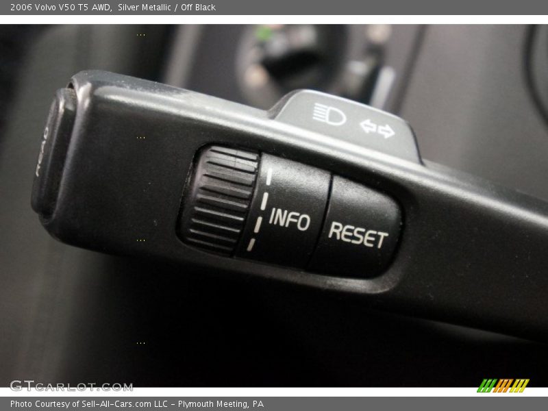 Silver Metallic / Off Black 2006 Volvo V50 T5 AWD