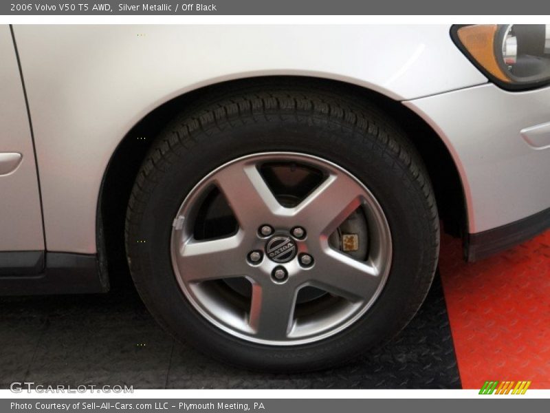 Silver Metallic / Off Black 2006 Volvo V50 T5 AWD