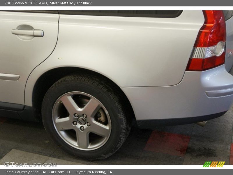 Silver Metallic / Off Black 2006 Volvo V50 T5 AWD