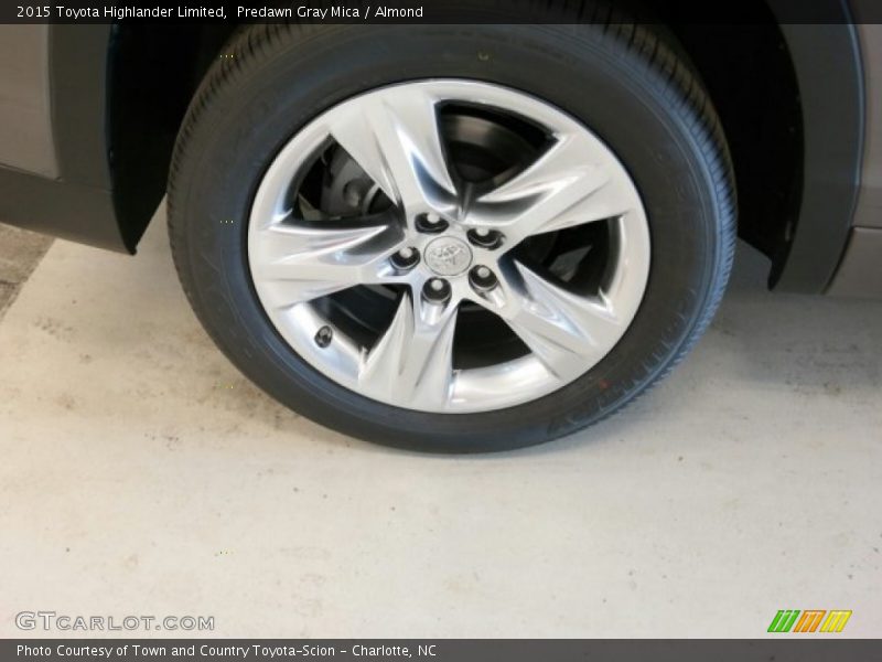 Predawn Gray Mica / Almond 2015 Toyota Highlander Limited
