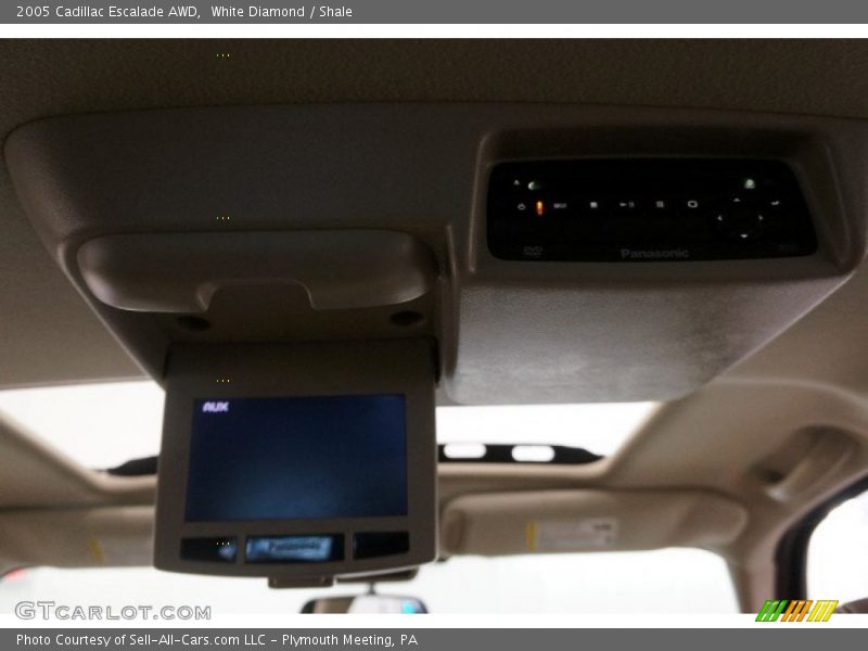 White Diamond / Shale 2005 Cadillac Escalade AWD