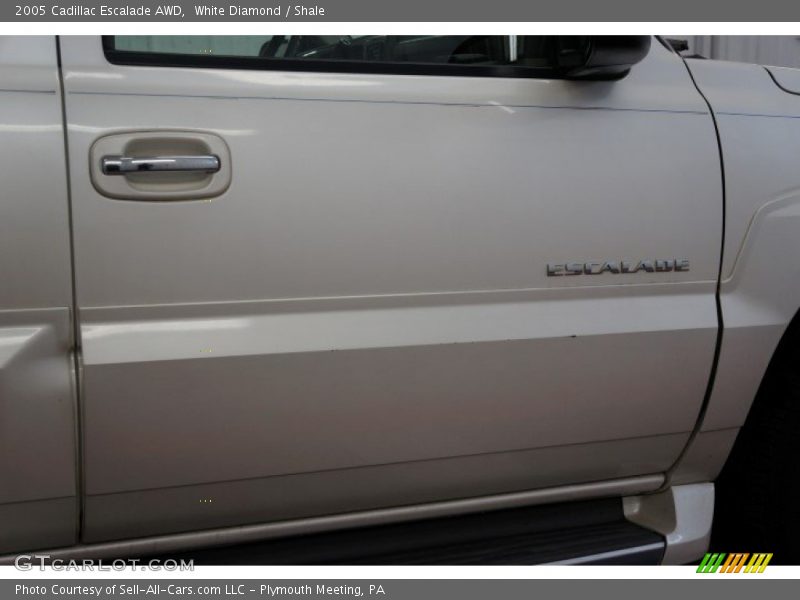 White Diamond / Shale 2005 Cadillac Escalade AWD