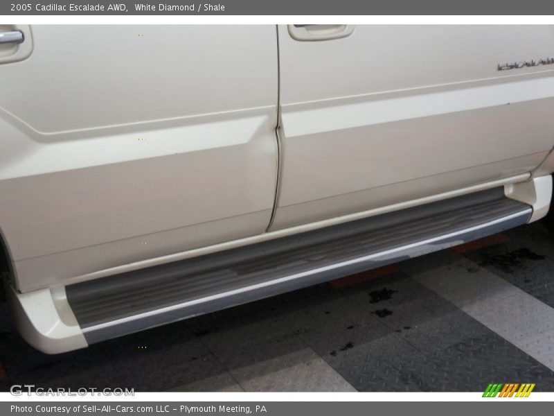 White Diamond / Shale 2005 Cadillac Escalade AWD