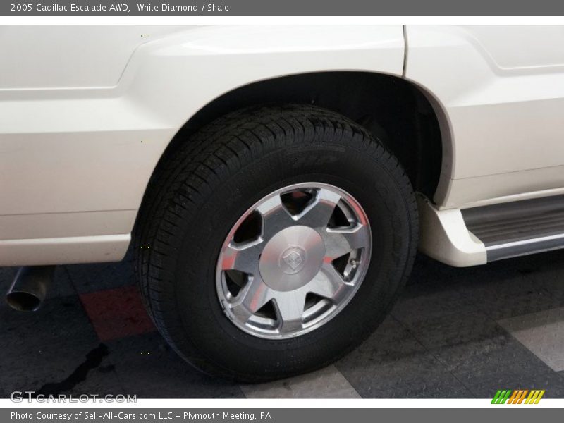 White Diamond / Shale 2005 Cadillac Escalade AWD
