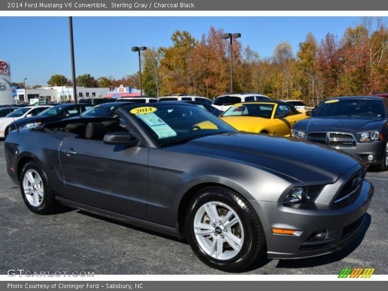 Front 3/4 View of 2014 Mustang V6 Convertible