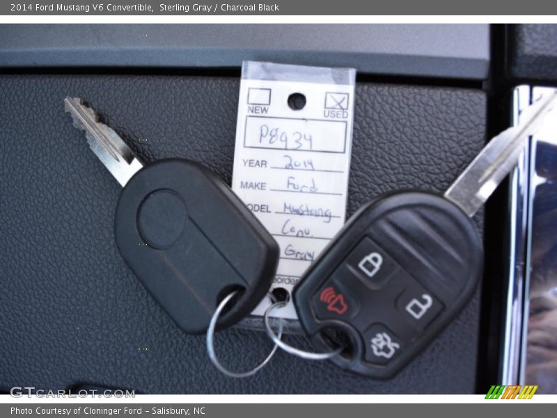 Sterling Gray / Charcoal Black 2014 Ford Mustang V6 Convertible
