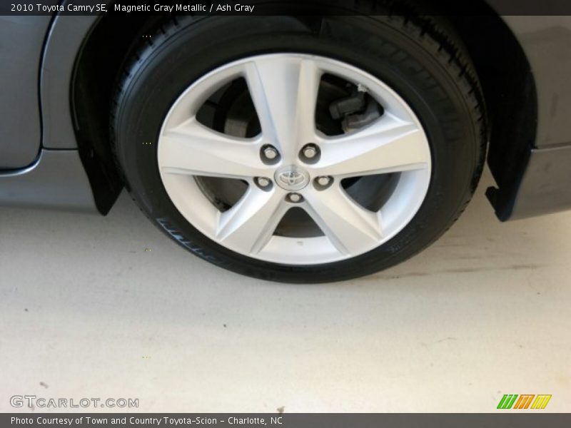 Magnetic Gray Metallic / Ash Gray 2010 Toyota Camry SE
