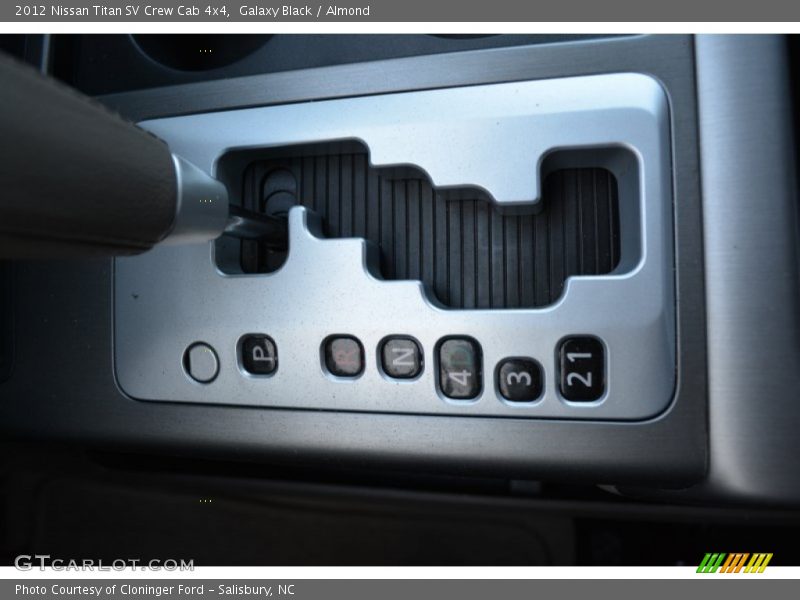  2012 Titan SV Crew Cab 4x4 5 Speed Automatic Shifter