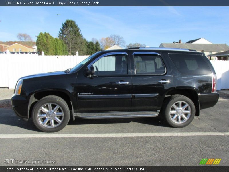 Onyx Black / Ebony Black 2007 GMC Yukon Denali AWD