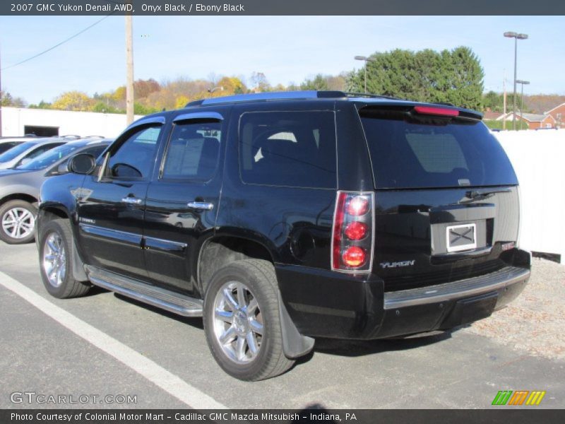 Onyx Black / Ebony Black 2007 GMC Yukon Denali AWD