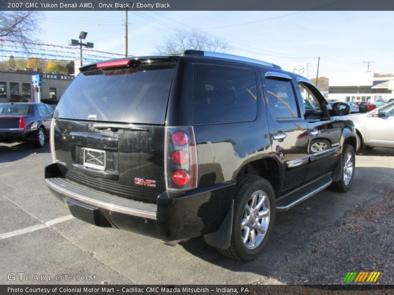 Onyx Black / Ebony Black 2007 GMC Yukon Denali AWD