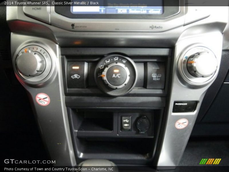 Classic Silver Metallic / Black 2014 Toyota 4Runner SR5