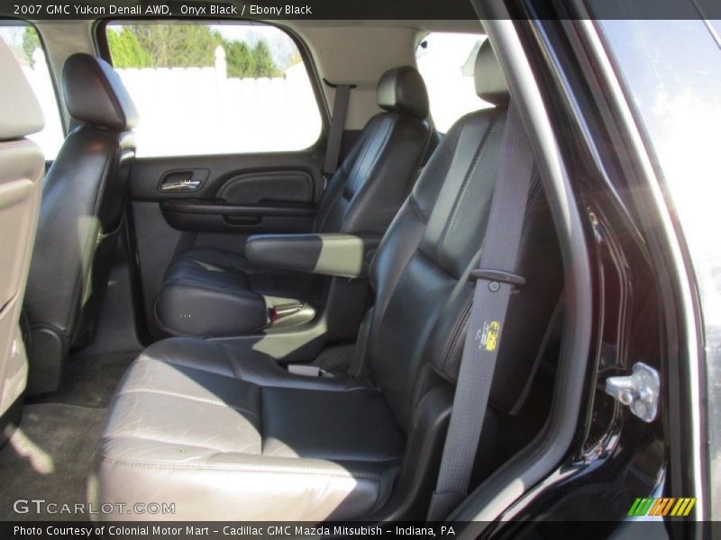 Onyx Black / Ebony Black 2007 GMC Yukon Denali AWD