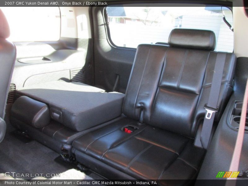 Onyx Black / Ebony Black 2007 GMC Yukon Denali AWD