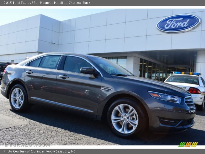 Magnetic Metallic / Charcoal Black 2015 Ford Taurus SEL