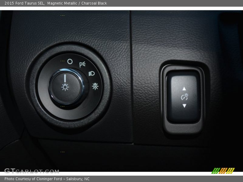 Magnetic Metallic / Charcoal Black 2015 Ford Taurus SEL