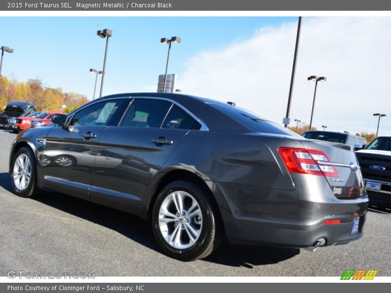 Magnetic Metallic / Charcoal Black 2015 Ford Taurus SEL