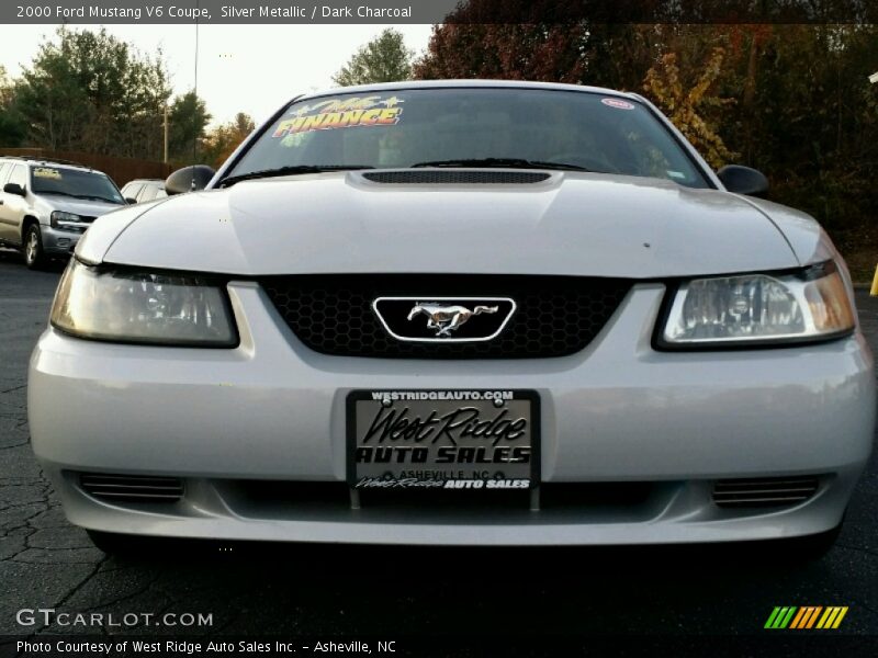Silver Metallic / Dark Charcoal 2000 Ford Mustang V6 Coupe