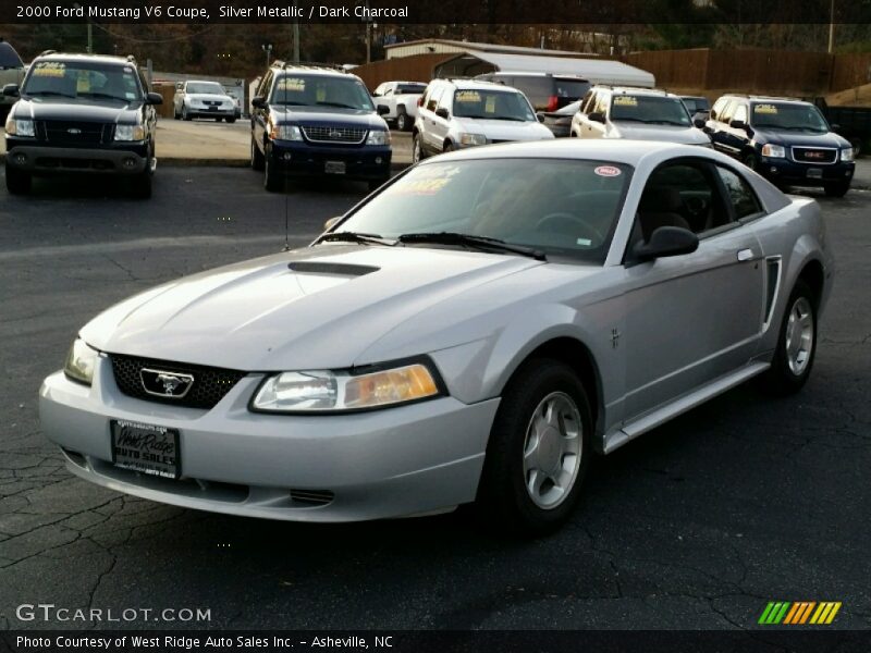 Silver Metallic / Dark Charcoal 2000 Ford Mustang V6 Coupe