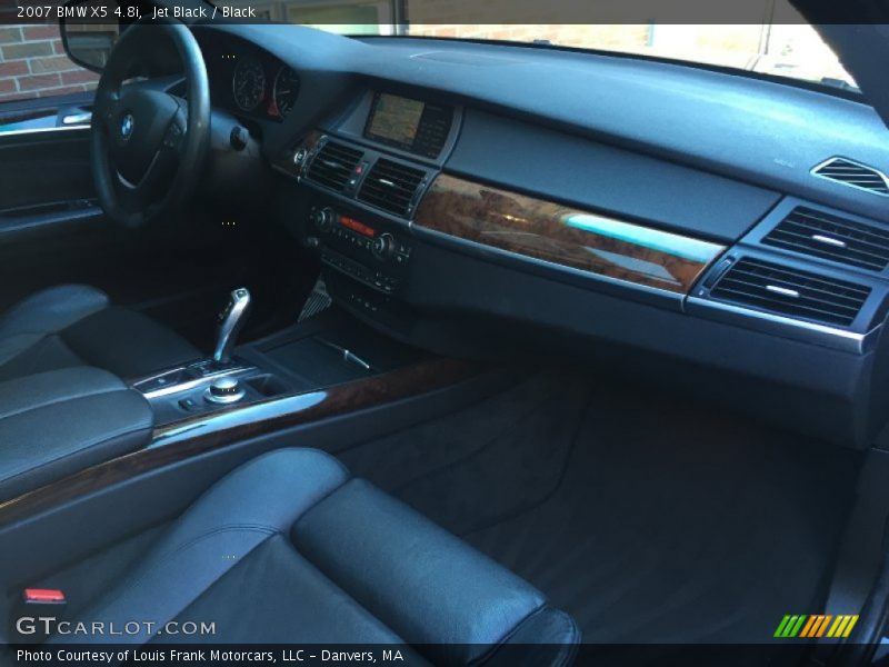 Dashboard of 2007 X5 4.8i