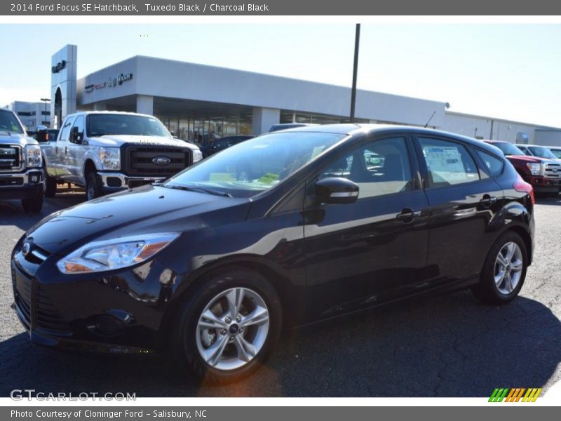 Tuxedo Black / Charcoal Black 2014 Ford Focus SE Hatchback