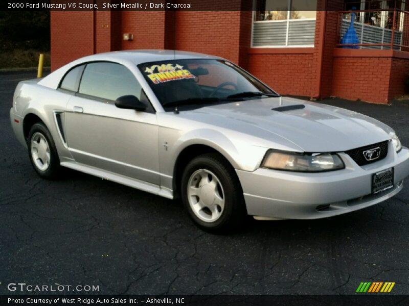 Silver Metallic / Dark Charcoal 2000 Ford Mustang V6 Coupe