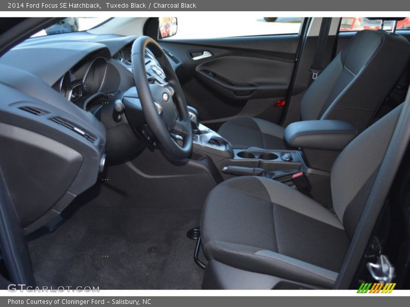 Tuxedo Black / Charcoal Black 2014 Ford Focus SE Hatchback
