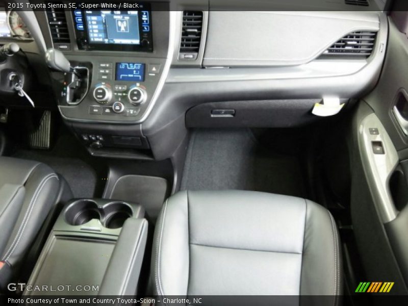 Super White / Black 2015 Toyota Sienna SE
