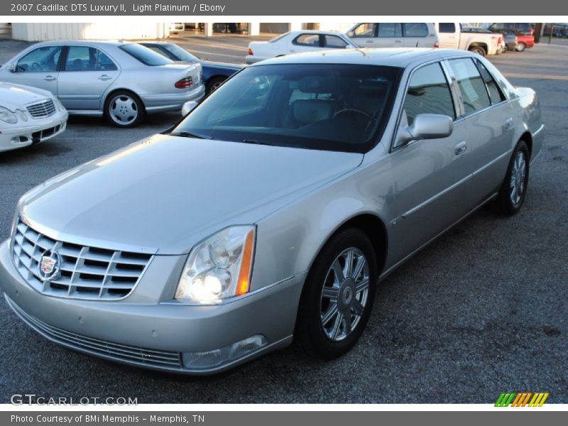 Light Platinum / Ebony 2007 Cadillac DTS Luxury II