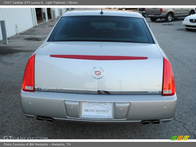 Light Platinum / Ebony 2007 Cadillac DTS Luxury II