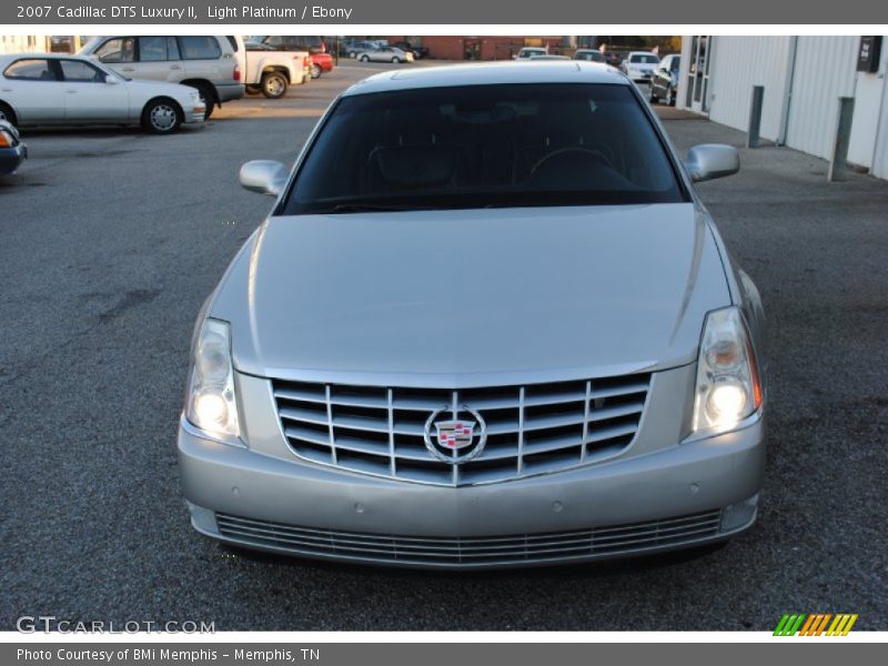 Light Platinum / Ebony 2007 Cadillac DTS Luxury II