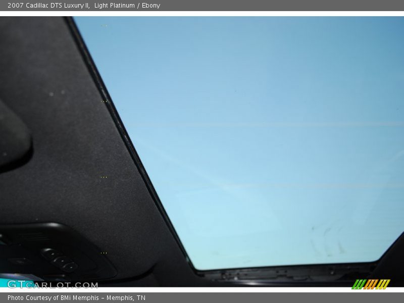 Light Platinum / Ebony 2007 Cadillac DTS Luxury II