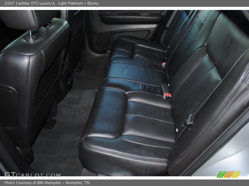 Light Platinum / Ebony 2007 Cadillac DTS Luxury II