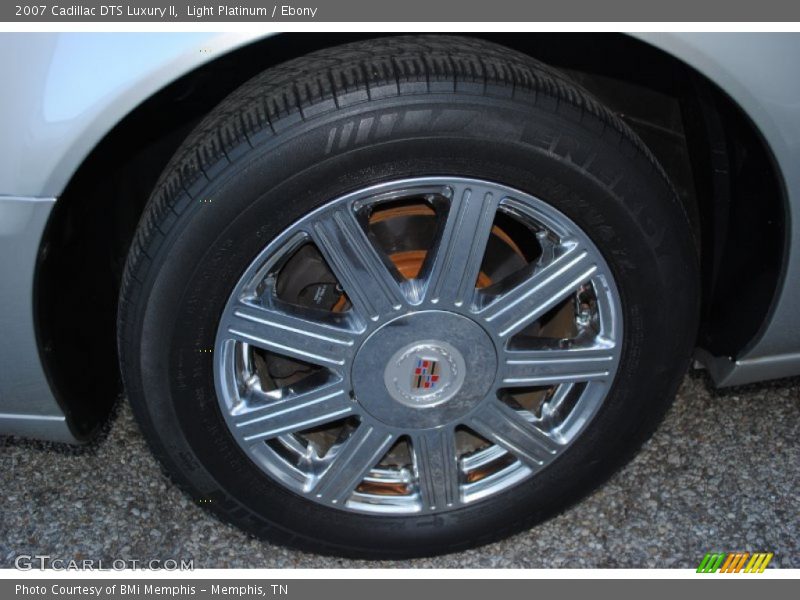 Light Platinum / Ebony 2007 Cadillac DTS Luxury II